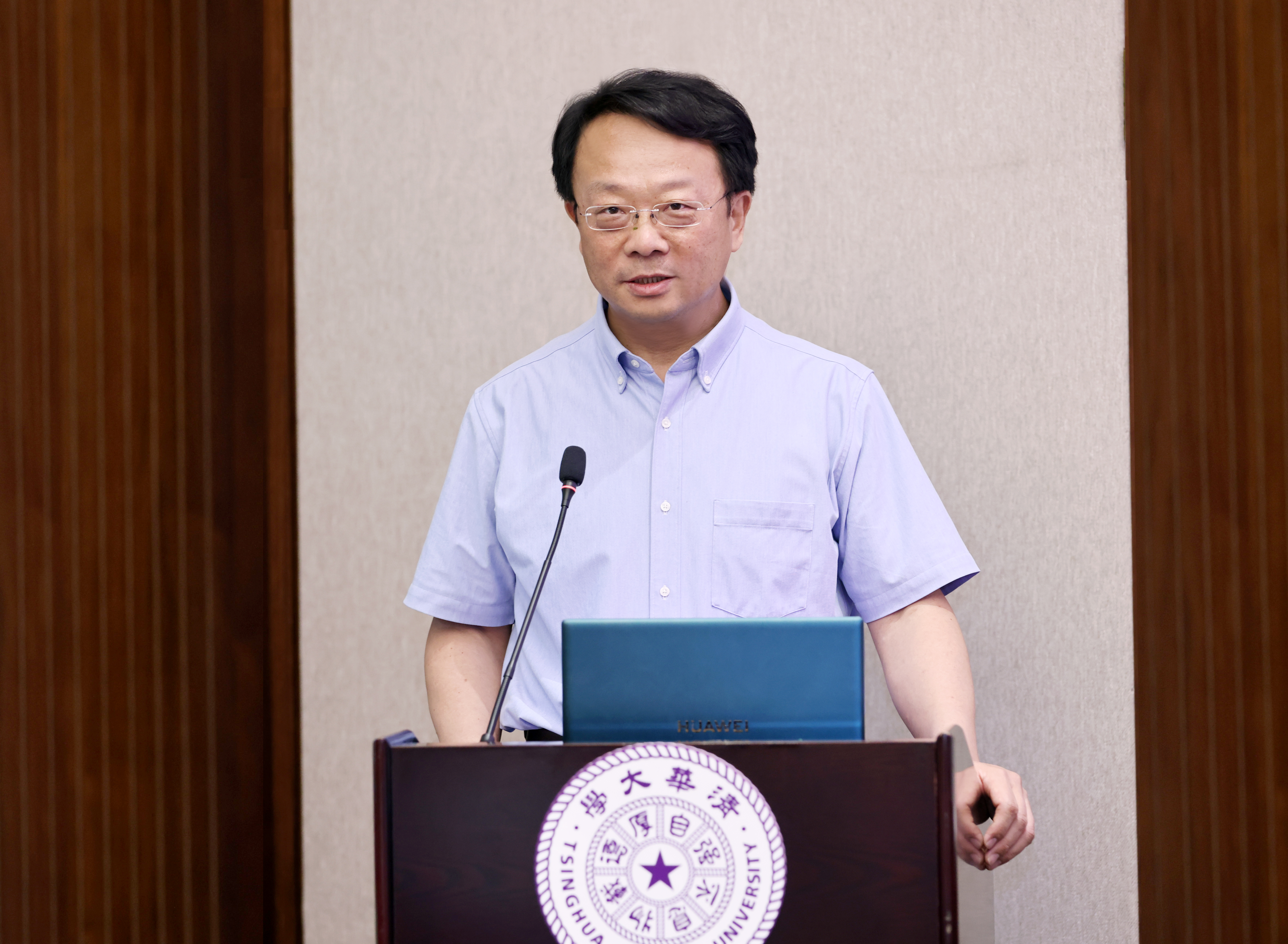 20230630-基础模型研究中心成立-曹文鹏-王校长讲话3.JPG 20230630-基础模型研究中心成立-曹文鹏-王校长讲话3.JPG