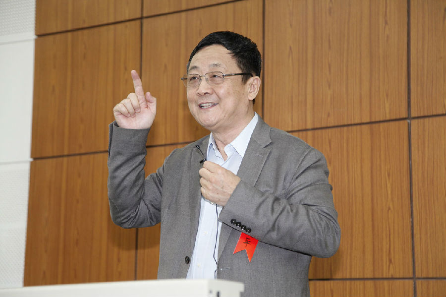系主任吴建平院士.jpg 系主任吴建平院士.jpg
